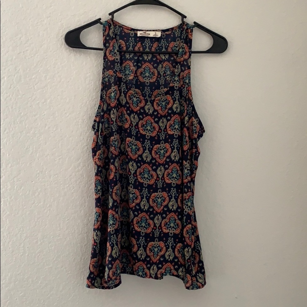 Patterned tank